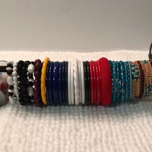 Lot fashion bracelets-vintage and recent
